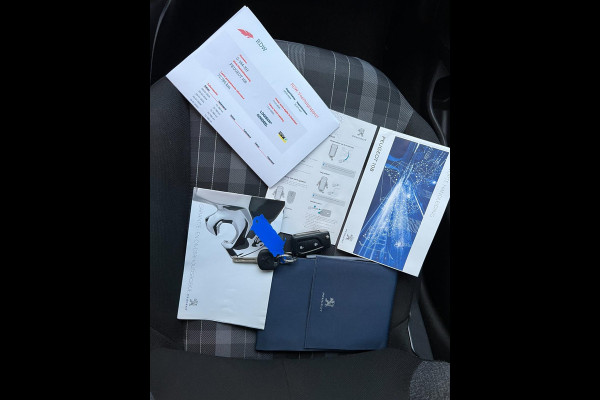 Peugeot 108 1.0 e-VTi Camera, Airconditioning, Apple CarPlay, Navigatie, Bluetooth, 1e eigenaar en Boekjes aanwezig