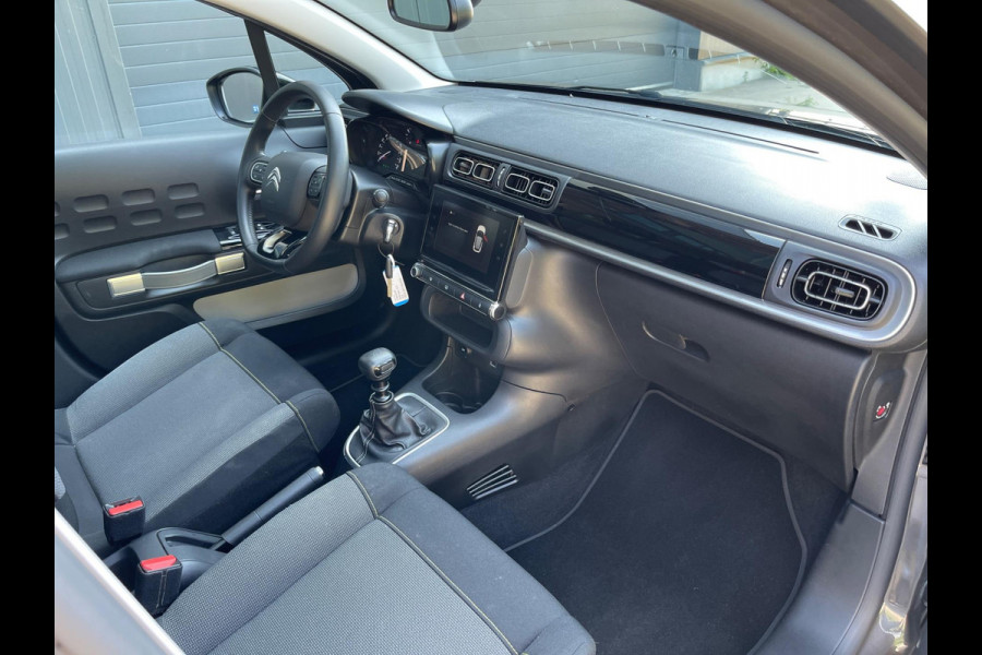 Citroën C3 1.2 PureTech Airco/Ecc Panoramadak Navigatie 17''LM Velgen