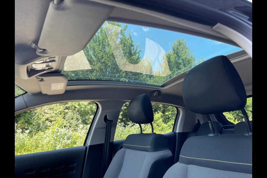 Citroën C3 1.2 PureTech Airco/Ecc Panoramadak Navigatie 17''LM Velgen