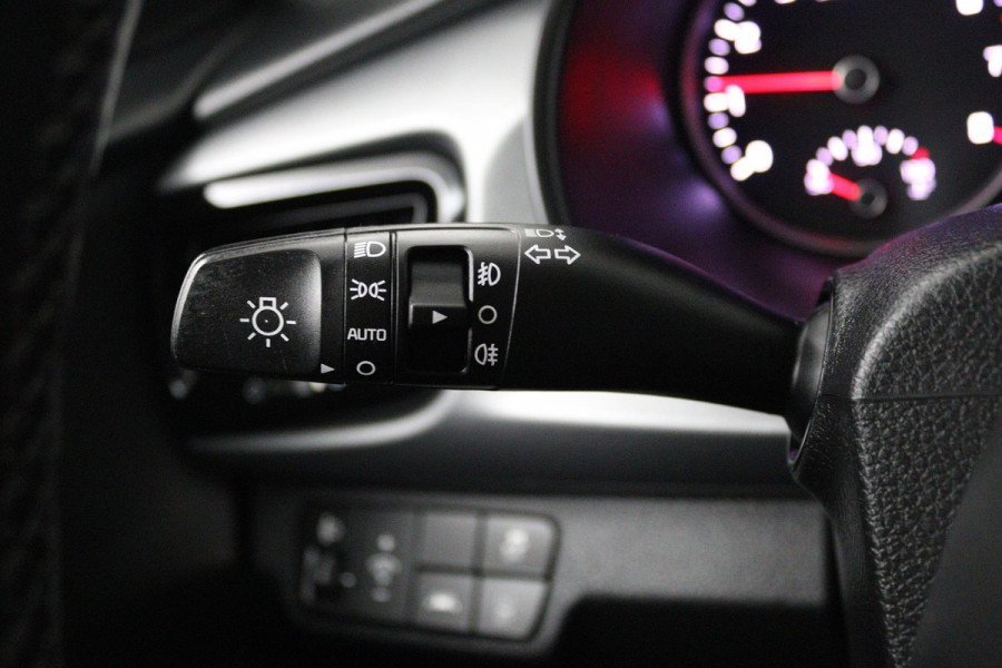 Kia Rio 1.0 TGDI DynamicLine (ACHTERUITRIJCAMERA, NAVIGATIE, BLUETOOTH, CRUISE CONTROL, LANE-ASSIST, PARKEERSENSOREN)