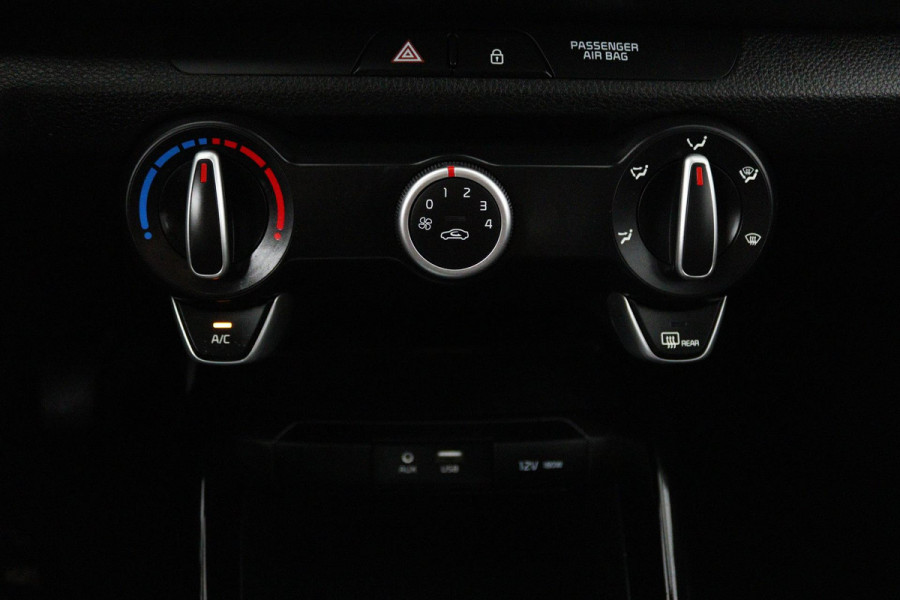 Kia Rio 1.0 TGDI DynamicLine (ACHTERUITRIJCAMERA, NAVIGATIE, BLUETOOTH, CRUISE CONTROL, LANE-ASSIST, PARKEERSENSOREN)