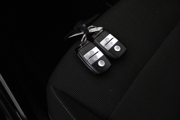 Kia Rio 1.0 TGDI DynamicLine (ACHTERUITRIJCAMERA, NAVIGATIE, BLUETOOTH, CRUISE CONTROL, LANE-ASSIST, PARKEERSENSOREN)