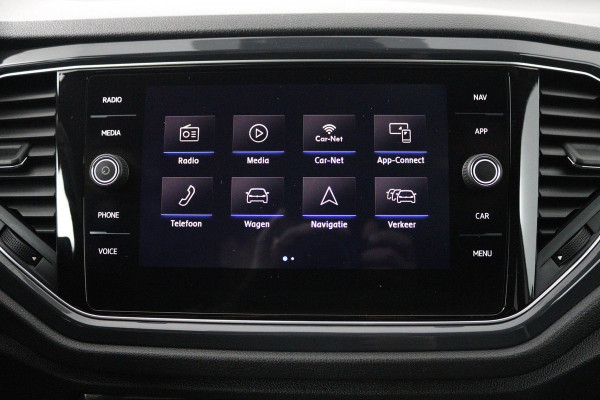 Volkswagen T-Roc 1.0 TSI Sport (PARKEERSENSOREN, NAVIGATIE, ACHTERUITRIJCAMERA, DIGITAAL DASHBOARD, CRUISE CONTROL, NL-AUTO)