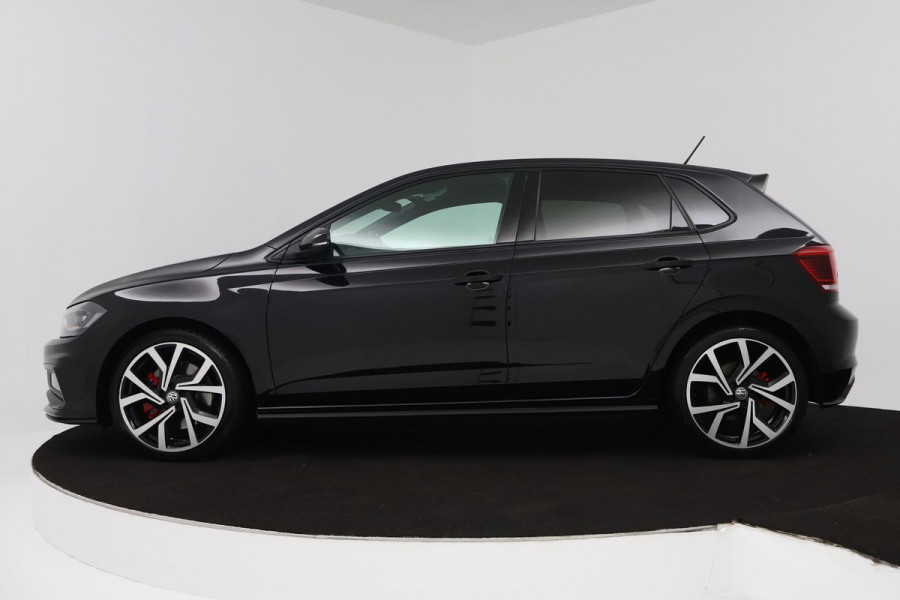 Volkswagen Polo 2.0 TSI GTI (STOELVERWARMING, NAVIGATIE, AUTOMAAT, CRUISE ADAPTIEF, PARKEERSENSOREN, NL-AUTO)