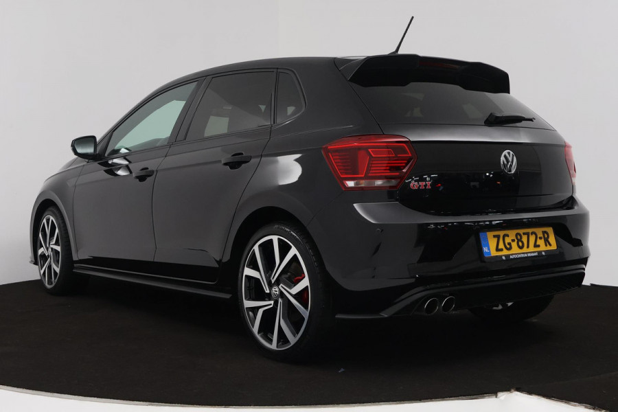 Volkswagen Polo 2.0 TSI GTI (STOELVERWARMING, NAVIGATIE, AUTOMAAT, CRUISE ADAPTIEF, PARKEERSENSOREN, NL-AUTO)