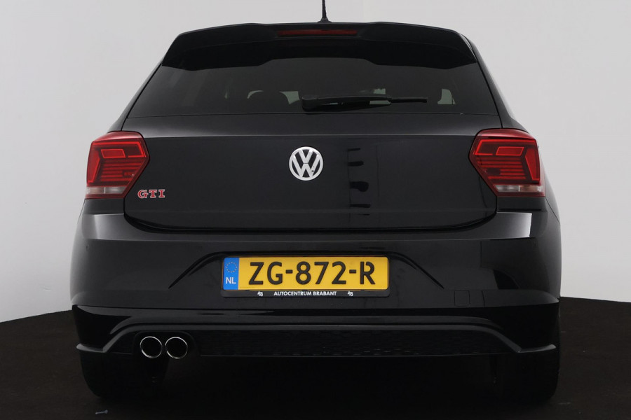 Volkswagen Polo 2.0 TSI GTI (STOELVERWARMING, NAVIGATIE, AUTOMAAT, CRUISE ADAPTIEF, PARKEERSENSOREN, NL-AUTO)