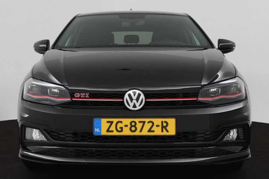 Volkswagen Polo 2.0 TSI GTI (STOELVERWARMING, NAVIGATIE, AUTOMAAT, CRUISE ADAPTIEF, PARKEERSENSOREN, NL-AUTO)