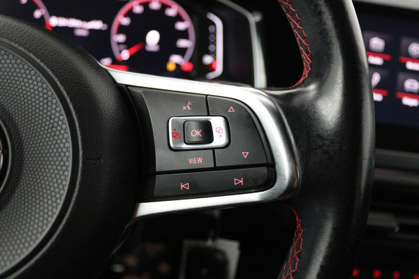 Volkswagen Polo 2.0 TSI GTI (STOELVERWARMING, NAVIGATIE, AUTOMAAT, CRUISE ADAPTIEF, PARKEERSENSOREN, NL-AUTO)