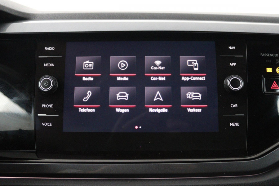 Volkswagen Polo 2.0 TSI GTI (STOELVERWARMING, NAVIGATIE, AUTOMAAT, CRUISE ADAPTIEF, PARKEERSENSOREN, NL-AUTO)