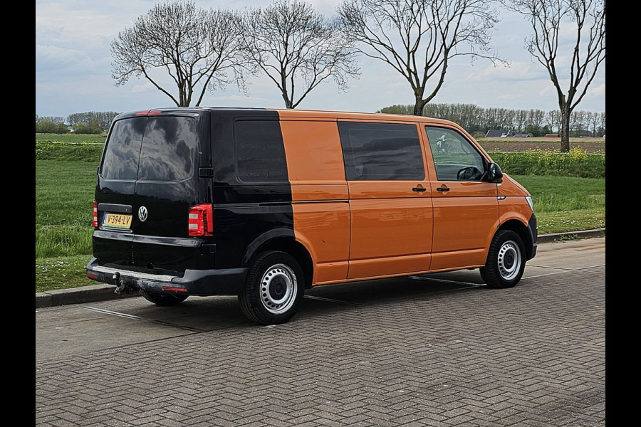 Volkswagen Transporter 2.0 TDI L2H1 DC airco, navi, trekhaak, 150Pk, Euro6!