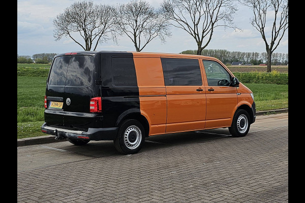 Volkswagen Transporter 2.0 TDI L2H1 DC airco, navi, trekhaak, 150Pk, Euro6!