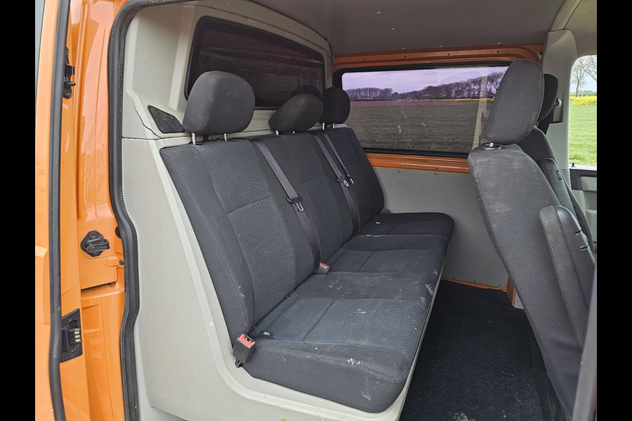Volkswagen Transporter 2.0 TDI L2H1 DC airco, navi, trekhaak, 150Pk, Euro6!