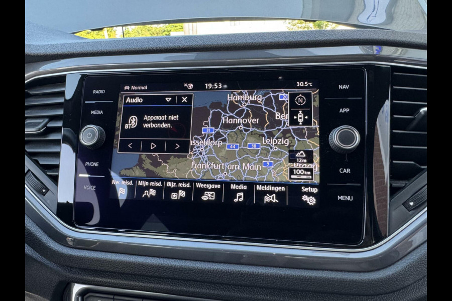 Volkswagen T-Roc 1.5 TSI 150pk 3 x R-Line DSG ACC Camera LaneAsist CarPlay Sportmodus