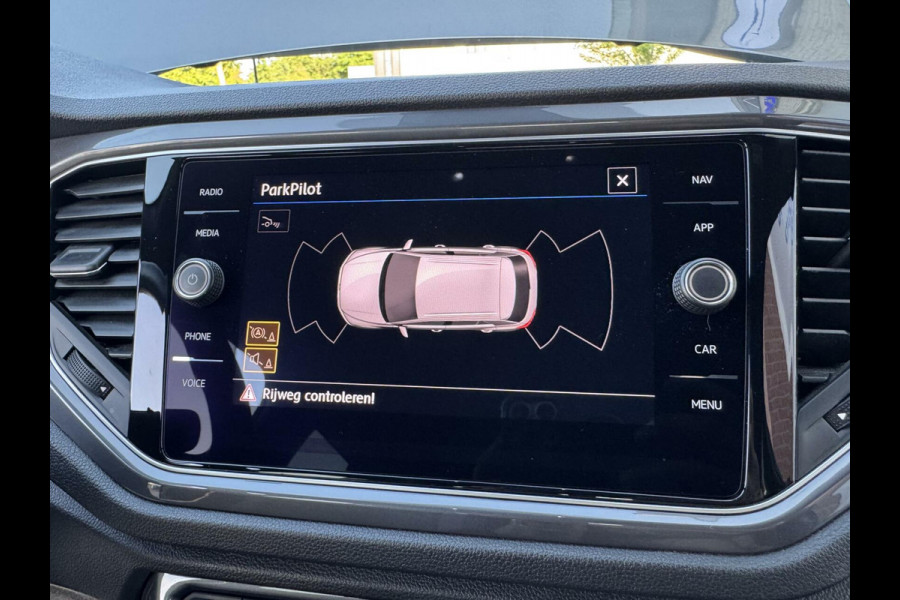 Volkswagen T-Roc 1.5 TSI 150pk 3 x R-Line DSG ACC Camera LaneAsist CarPlay Sportmodus
