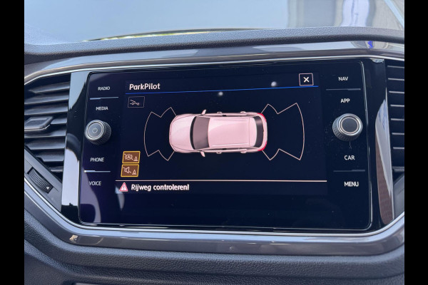 Volkswagen T-Roc 1.5 TSI 150pk 3 x R-Line DSG ACC Camera LaneAsist CarPlay Sportmodus