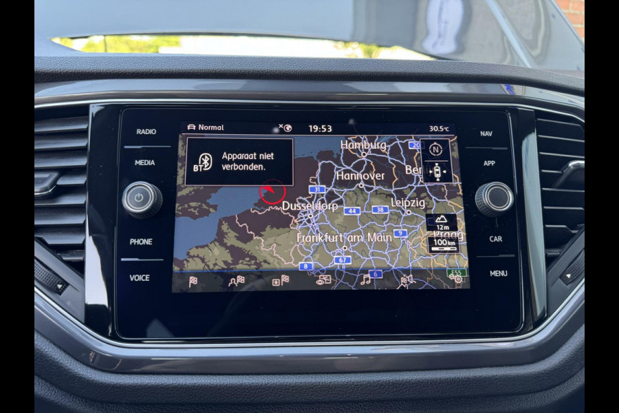 Volkswagen T-Roc 1.5 TSI 150pk 3 x R-Line DSG ACC Camera LaneAsist CarPlay Sportmodus