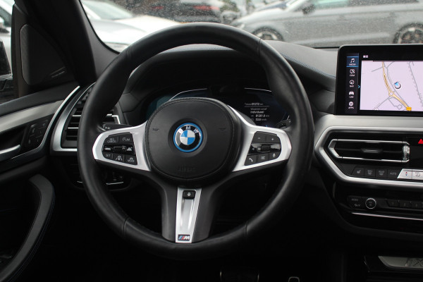 BMW iX3 High Executive 80 kWh / Panoramadak / 360Camera / Head-up / 20'' / Leder / Harman Kardon / Sfeerverlichting / Dodehoek / DAB / Stoelverwarming / ACC