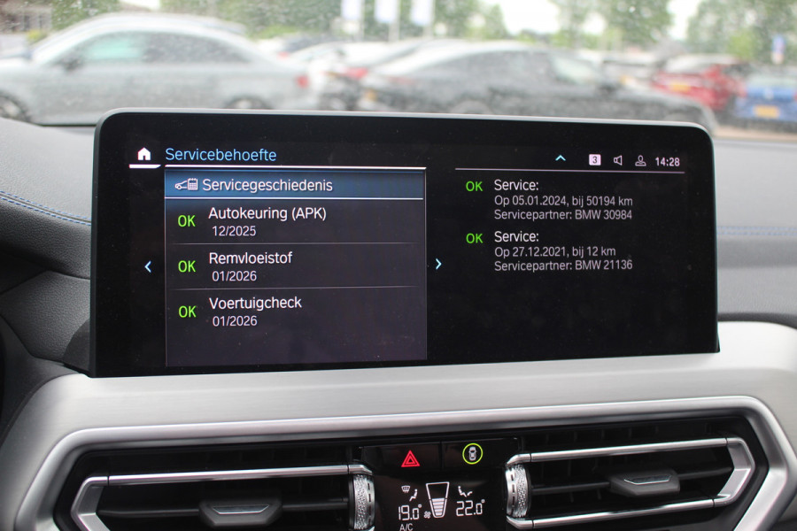 BMW iX3 High Executive 80 kWh / Panoramadak / 360Camera / Head-up / 20'' / Leder / Harman Kardon / Sfeerverlichting / Dodehoek / DAB / Stoelverwarming / ACC