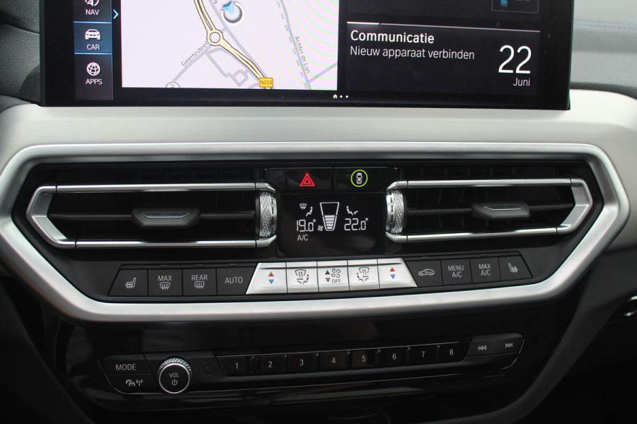 BMW iX3 High Executive 80 kWh / Panoramadak / 360Camera / Head-up / 20'' / Leder / Harman Kardon / Sfeerverlichting / Dodehoek / DAB / Stoelverwarming / ACC