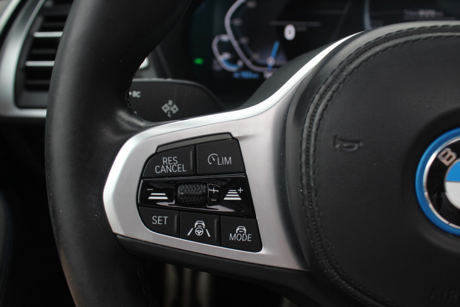 BMW iX3 High Executive 80 kWh / Panoramadak / 360Camera / Head-up / 20'' / Leder / Harman Kardon / Sfeerverlichting / Dodehoek / DAB / Stoelverwarming / ACC