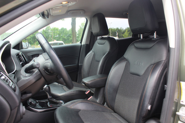 Jeep Compass 1.4 MultiAir Limited 4x4 / Trekhaak / Camera / Half leder / Navigatie / Keyless / 17'' / Stuurverwarming / DAB / Stoelverwarming / Cruise Control