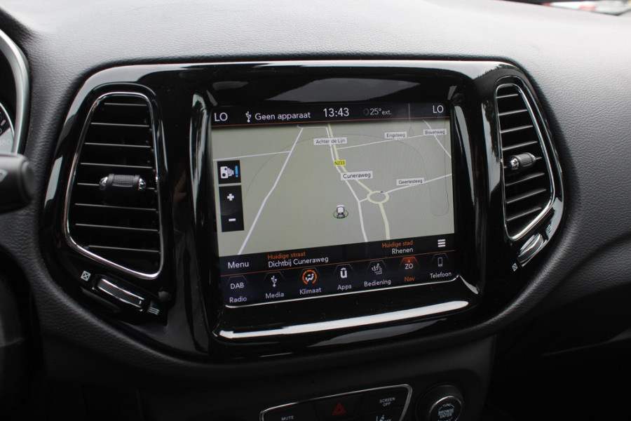 Jeep Compass 1.4 MultiAir Limited 4x4 / Trekhaak / Camera / Half leder / Navigatie / Keyless / 17'' / Stuurverwarming / DAB / Stoelverwarming / Cruise Control