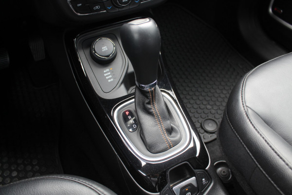 Jeep Compass 1.4 MultiAir Limited 4x4 / Trekhaak / Camera / Half leder / Navigatie / Keyless / 17'' / Stuurverwarming / DAB / Stoelverwarming / Cruise Control