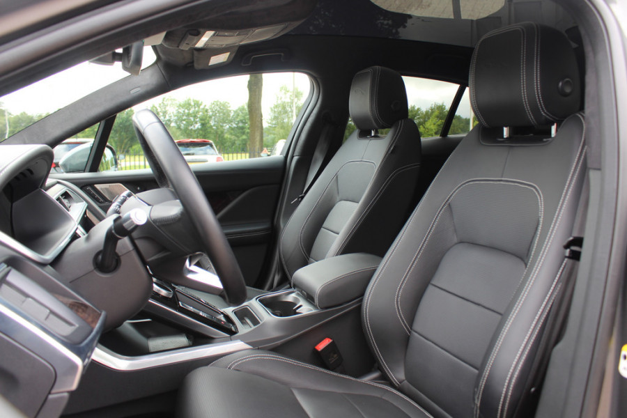 Jaguar I-PACE EV400 First Edition 90 kWh / Full option / Panoramadak / 360Camera / Head-up / Luchtvering / Leder / Meridian / Stuurverwarming