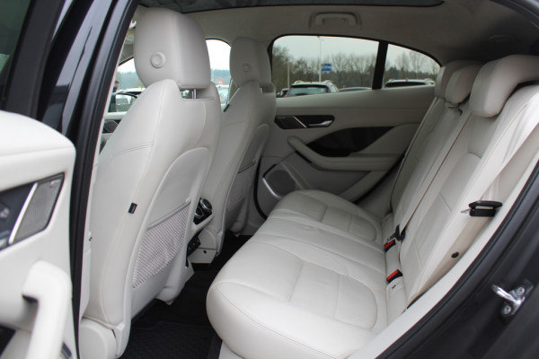 Jaguar I-PACE EV400 First Edition 90 kWh / Full option / Panoramadak / 360Camera / Head-up / Luchtvering / Leder / Meridian / Stuurverwarming
