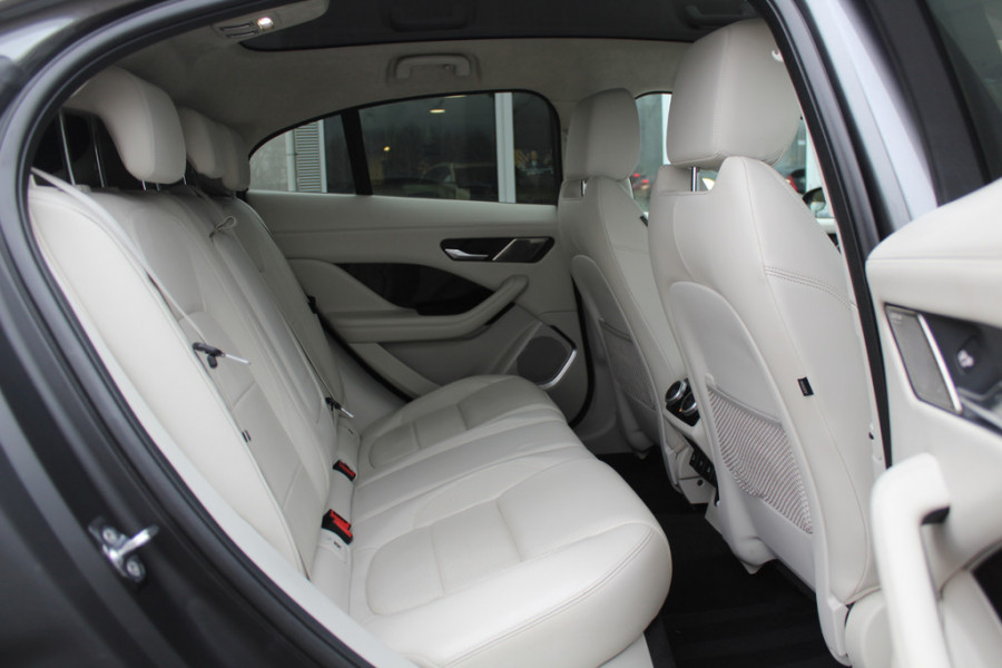 Jaguar I-PACE EV400 First Edition 90 kWh / Full option / Panoramadak / 360Camera / Head-up / Luchtvering / Leder / Meridian / Stuurverwarming
