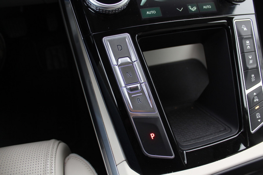 Jaguar I-PACE EV400 First Edition 90 kWh / Full option / Panoramadak / 360Camera / Head-up / Luchtvering / Leder / Meridian / Stuurverwarming
