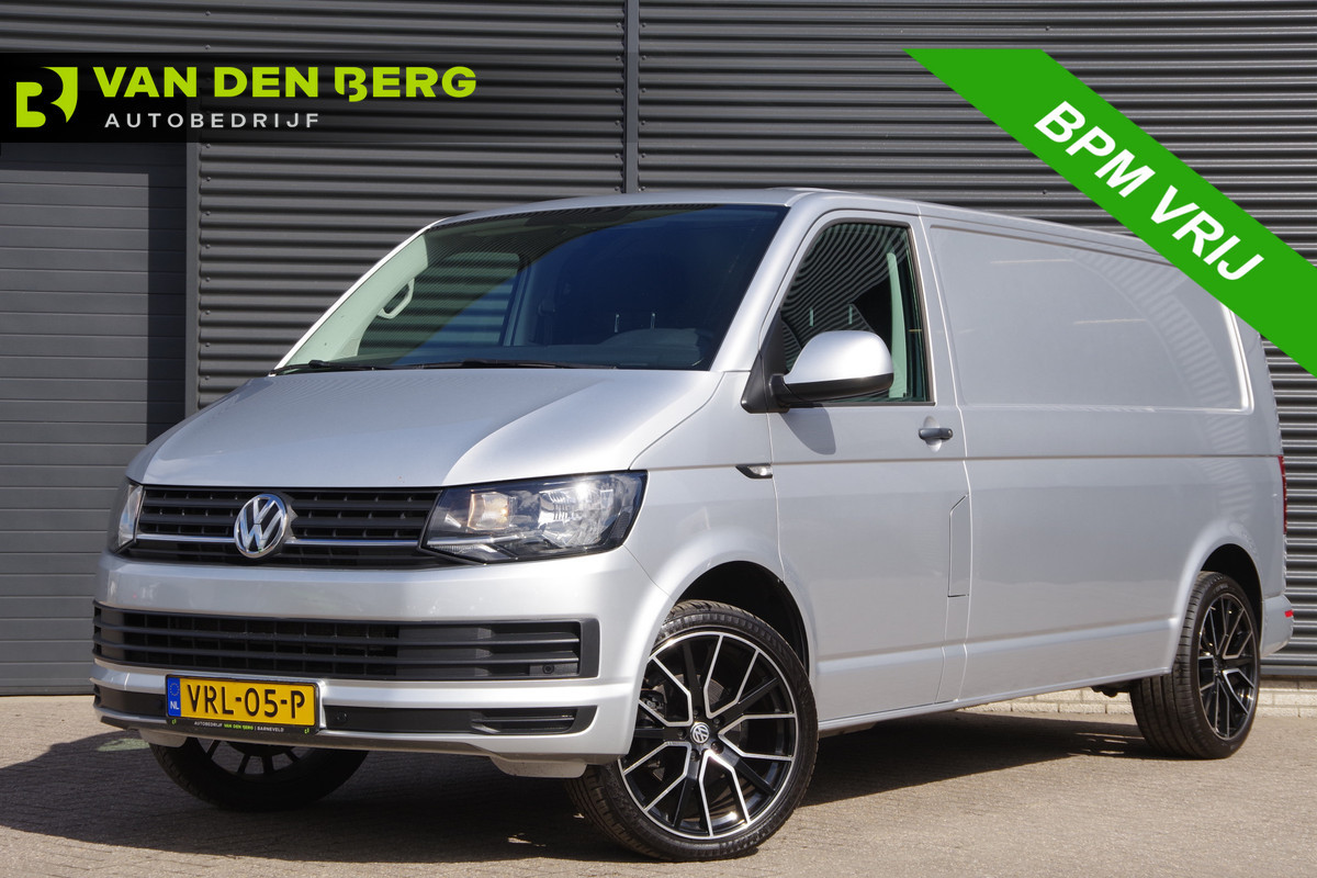 Volkswagen Transporter 2.0 TDI L2 150PK, AIRCO, CRUISE, NAVI, PARKEERSENSOREN, STOELVERWARMING DUBBELE CABINE LEVERBAAR Volkswagen Transporter 2.0 TDI L2 150PK, AIRCO, CRUISE, NAVI, PARKEERSENSOREN, STOELVERWARMING DUBBELE CABINE LEVERBAAR