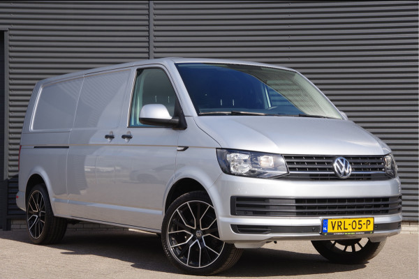 Volkswagen Transporter 2.0 TDI L2 150PK, AIRCO, CRUISE, NAVI, PARKEERSENSOREN, STOELVERWARMING DUBBELE CABINE LEVERBAAR