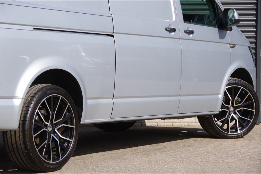 Volkswagen Transporter 2.0 TDI L2 150PK, AIRCO, CRUISE, NAVI, PARKEERSENSOREN, STOELVERWARMING DUBBELE CABINE LEVERBAAR