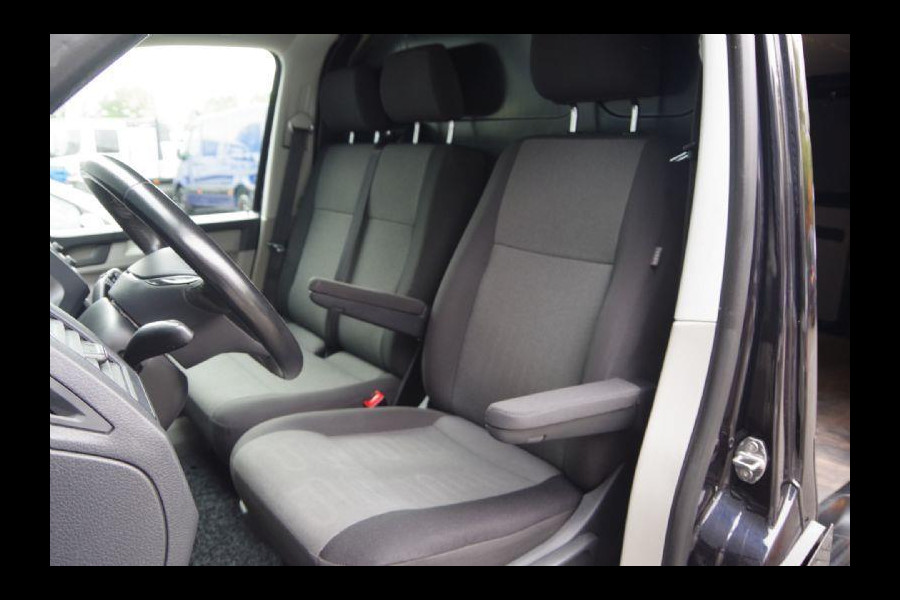 Volkswagen Transporter 2.0 TDI 150PK, L2, 2X SCHUIFDEUR, ADAPT. CRUISE, APPLE CARPLAY, SCHUIFDEUR LINKS, STOELVERWARMING, PARKEERSENSOREN,