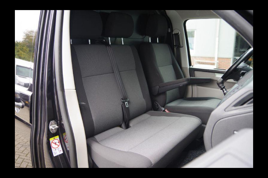 Volkswagen Transporter 2.0 TDI 150PK, L2, 2X SCHUIFDEUR, ADAPT. CRUISE, APPLE CARPLAY, SCHUIFDEUR LINKS, STOELVERWARMING, PARKEERSENSOREN,