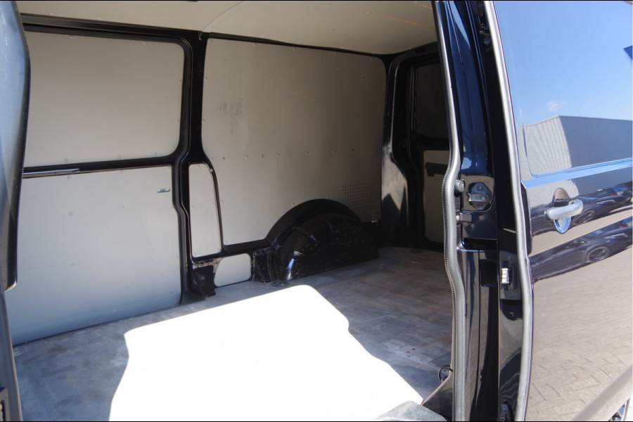 Volkswagen Transporter 2.0 TDI 150PK, L2, 2X SCHUIFDEUR, ADAPT. CRUISE, APPLE CARPLAY, SCHUIFDEUR LINKS, STOELVERWARMING, PARKEERSENSOREN,