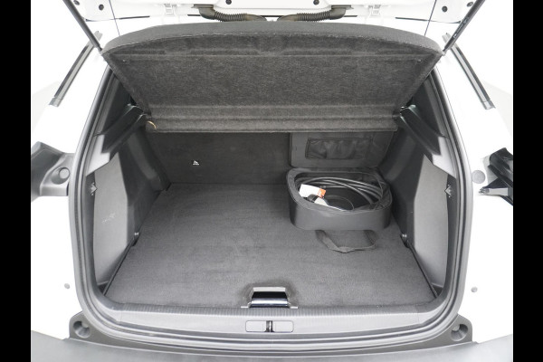 Peugeot e-2008 EV Allure 50 kWh ADAP. CRUISE | NAVI | RIJKLAARPRIJS INCL. 12 MND. BOVAGGARANTIE
