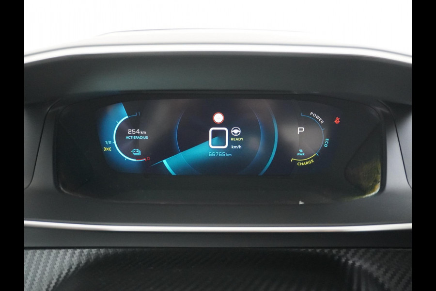 Peugeot e-2008 EV Allure 50 kWh ADAP. CRUISE | NAVI | RIJKLAARPRIJS INCL. 12 MND. BOVAGGARANTIE