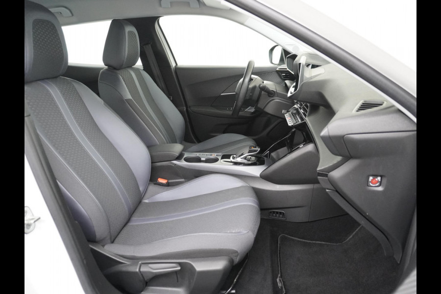 Peugeot e-2008 EV Allure 50 kWh ADAP. CRUISE | NAVI | RIJKLAARPRIJS INCL. 12 MND. BOVAGGARANTIE