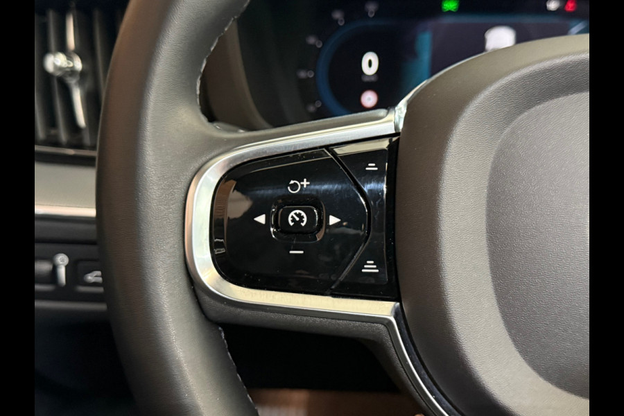 Volvo XC60 2.0 T6 Ultimate Dark R-Design Plug-in Hybrid Recharge | Facelift | 21 Inch | Pano | Leder