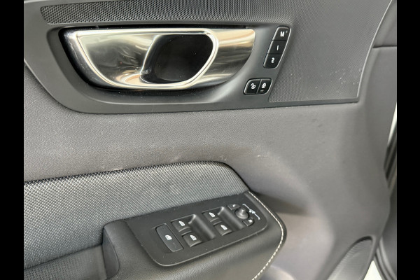 Volvo XC60 2.0 T6 Ultimate Dark R-Design Plug-in Hybrid Recharge | Facelift | 21 Inch | Pano | Leder