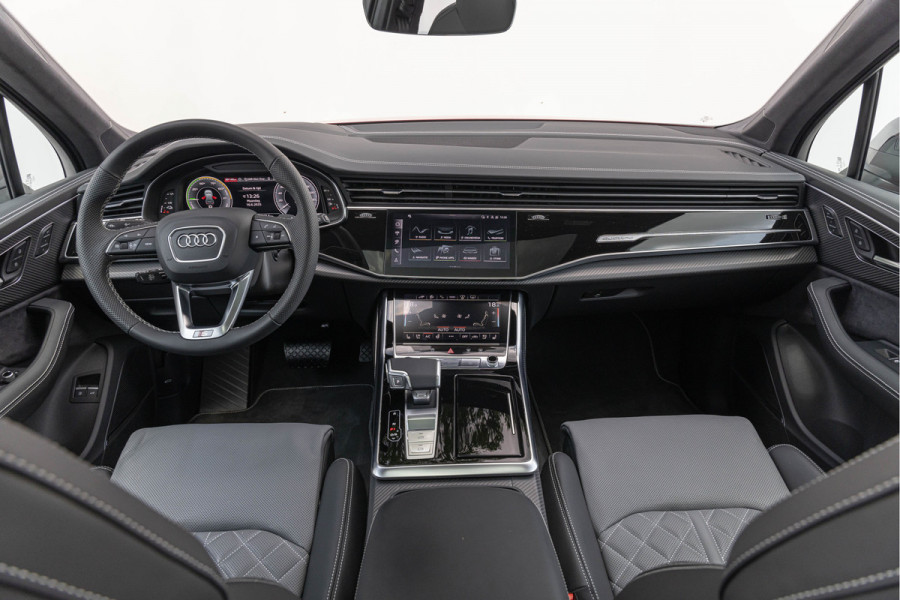 Audi Q7 60 TFSI-e 490pk Quattro Competition Pano S-stoelen Onderstel Advanced Nachtzicht Massage B&O
