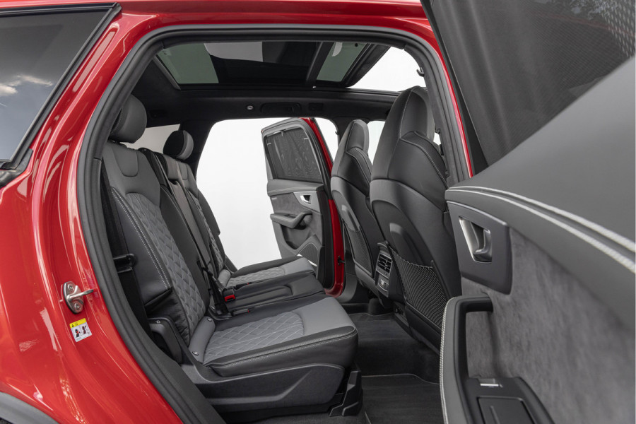 Audi Q7 60 TFSI-e 490pk Quattro Competition Pano S-stoelen Onderstel Advanced Nachtzicht Massage B&O
