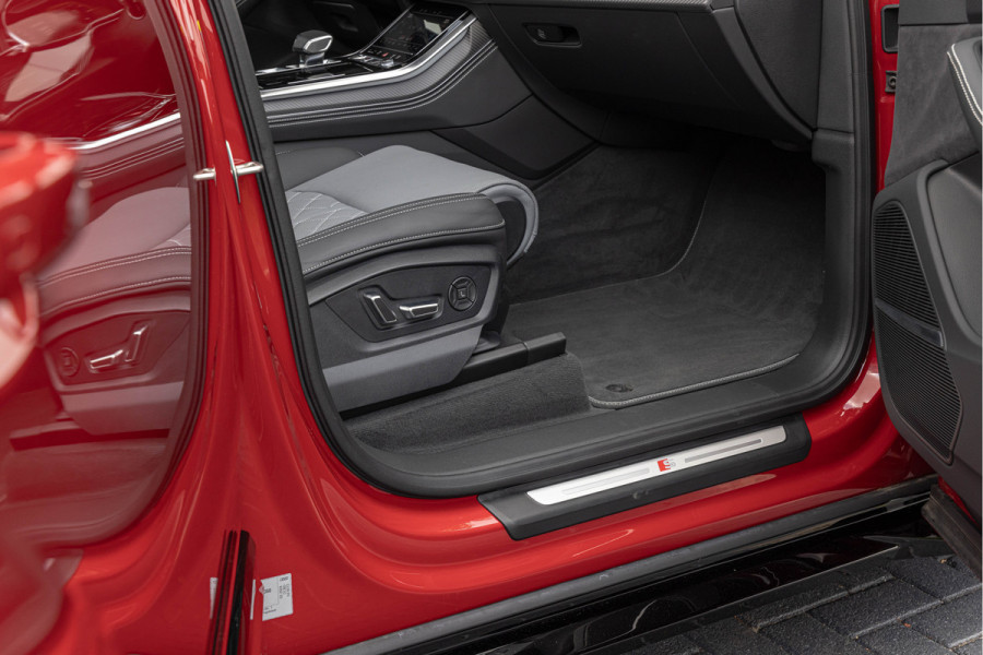 Audi Q7 60 TFSI-e 490pk Quattro Competition Pano S-stoelen Onderstel Advanced Nachtzicht Massage B&O