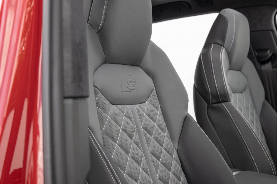 Audi Q7 60 TFSI-e 490pk Quattro Competition Pano S-stoelen Onderstel Advanced Nachtzicht Massage B&O
