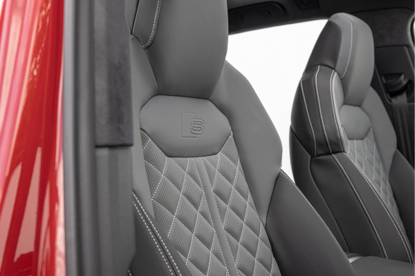 Audi Q7 60 TFSI-e 490pk Quattro Competition Pano S-stoelen Onderstel Advanced Nachtzicht Massage B&O