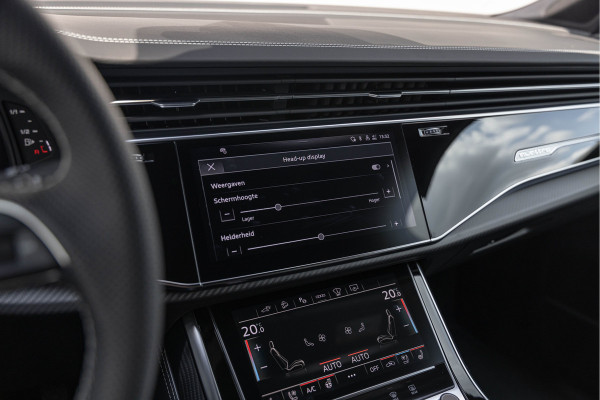 Audi Q7 60 TFSI-e 490pk Quattro Competition Pano S-stoelen Onderstel Advanced Nachtzicht Massage B&O