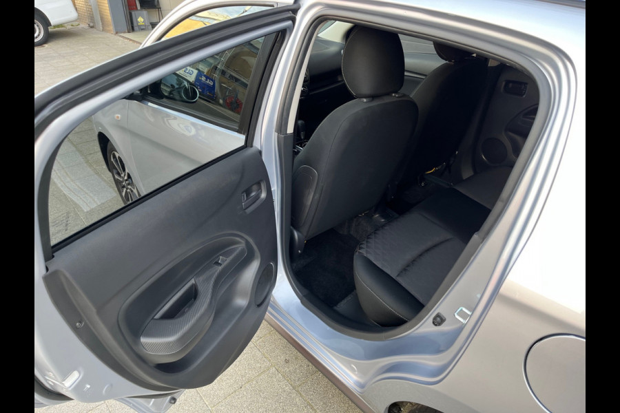 Mitsubishi Space Star 1.2 Nova Automaat, Carplay, Stoelverwarming