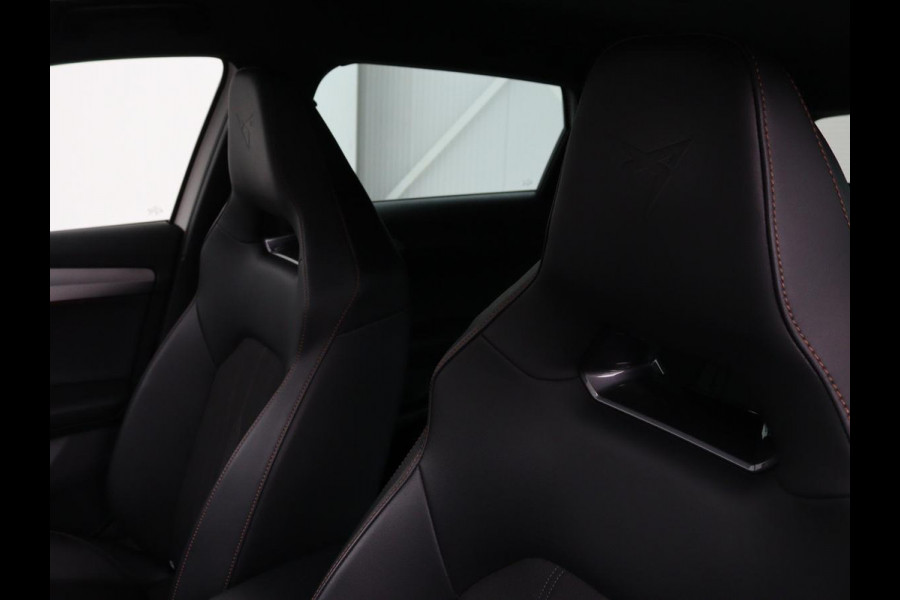 CUPRA Leon 1.4 e-Hybrid VZ Business | Camera | Stoel & Stuurverwarming | Adaptive cruise | Carplay | Elektrische achterklep | Trekhaak
